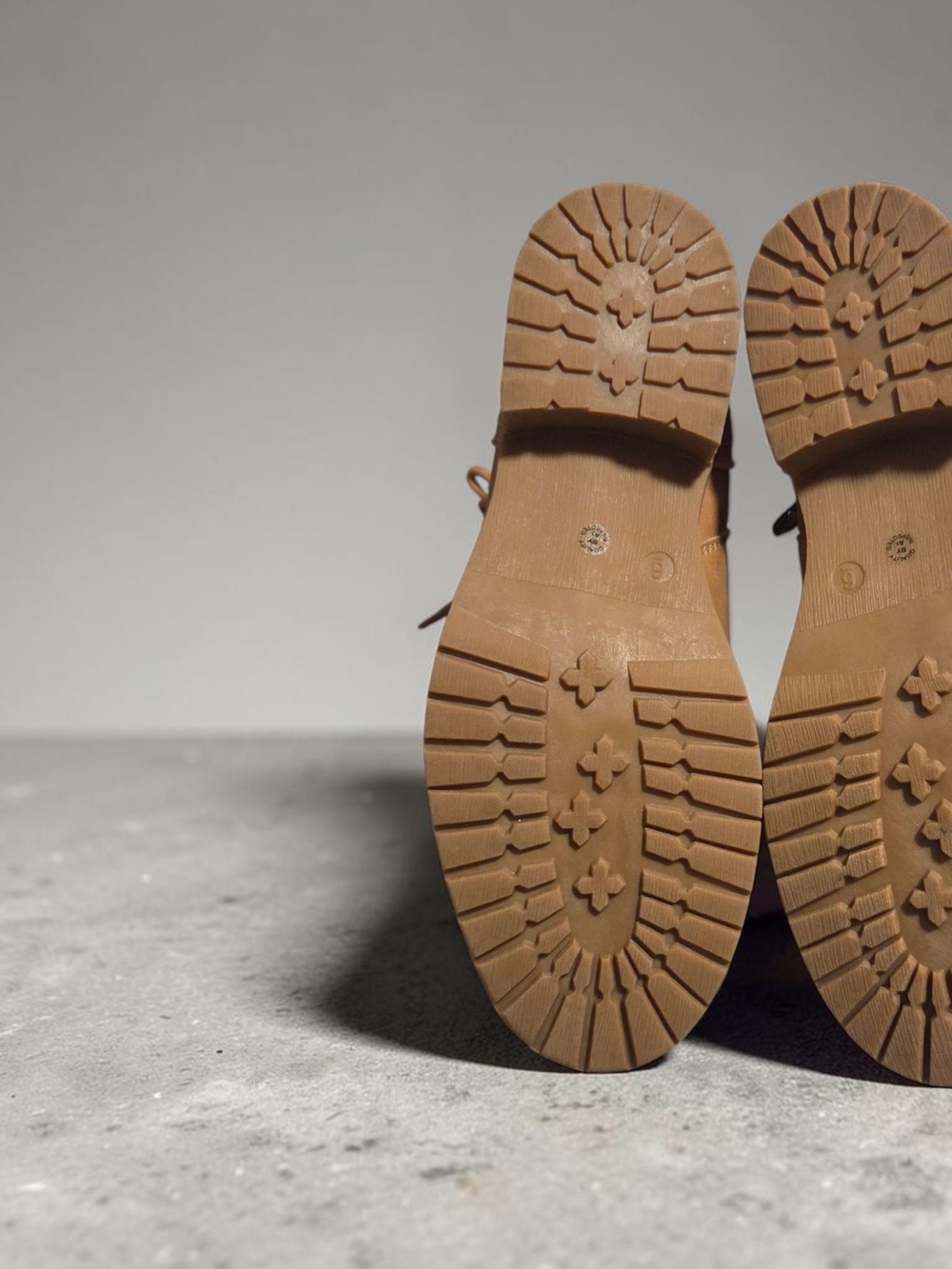 Tan Faux Suede Lace-Up Ankle Boots with Sweater Collar Size 6